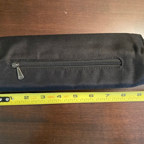 LUG Mini Travel Case - Picture 4 of 11